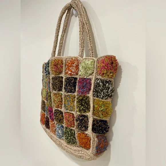 Raffia Crochet Tote Bag - Picture 9 of 17